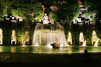 fontana_ovato_notturno