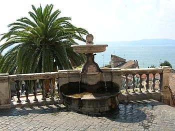 fontana_della_terra_a_anguillara_sabaziaarticolo