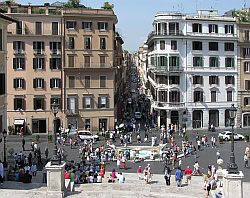 Piazza_di_spagna_Fontana_barcaccia