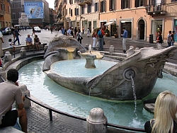 Piazza_di_spagna_Fontana_della_Barcaccia