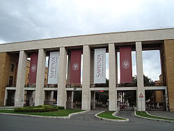 La_Sapienza_ingresso1