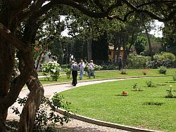 Roseto_comunale_di_Roma