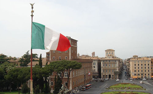 tricolore_su_piazza_venezia