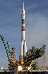 393px-Soyuz_TMA-3_launch