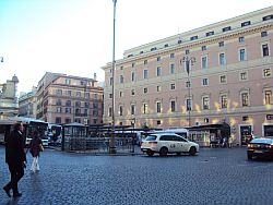 Roma_-_Piazza_di_S._Silvestro