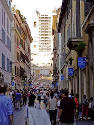 Veduta di via Condotti