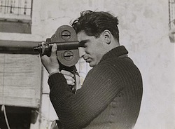 Il fotografo Robert Capa