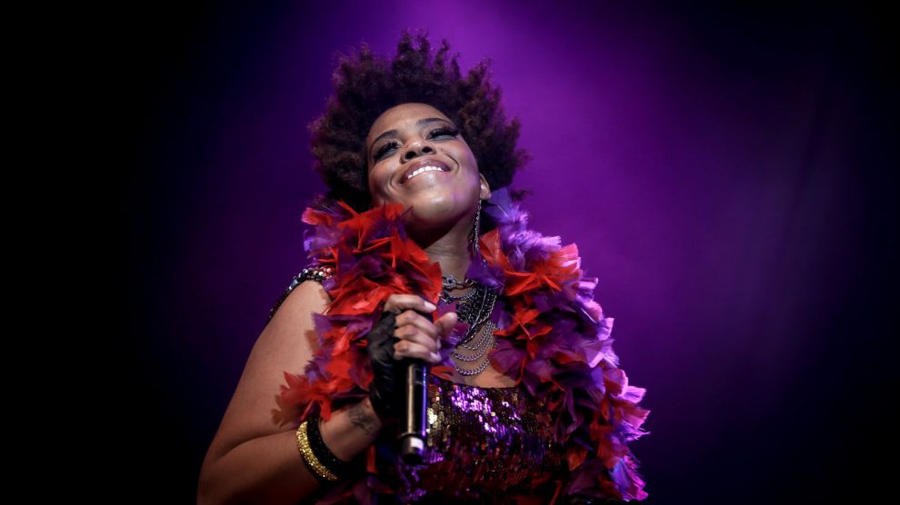 Macy Gray 990x556