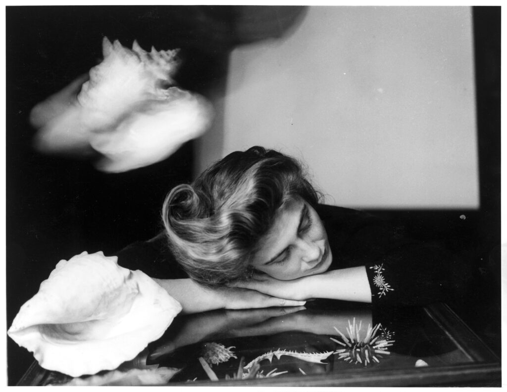 Francesca Woodman da Gagosian: specchi e Surrealismo