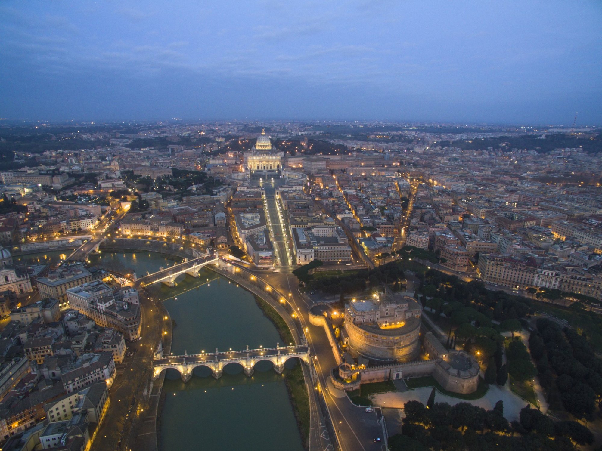Un secolo di Papamobile: la mostra ai Musei Vaticani Beautiful aerial view over the City of Rome, Vatican, Castel Sant Angelo fortress and bridge